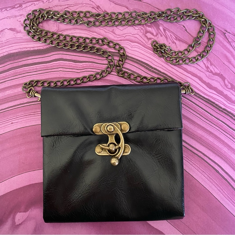 💜HOST PICK💜 Faux Leather Compact Crossbody